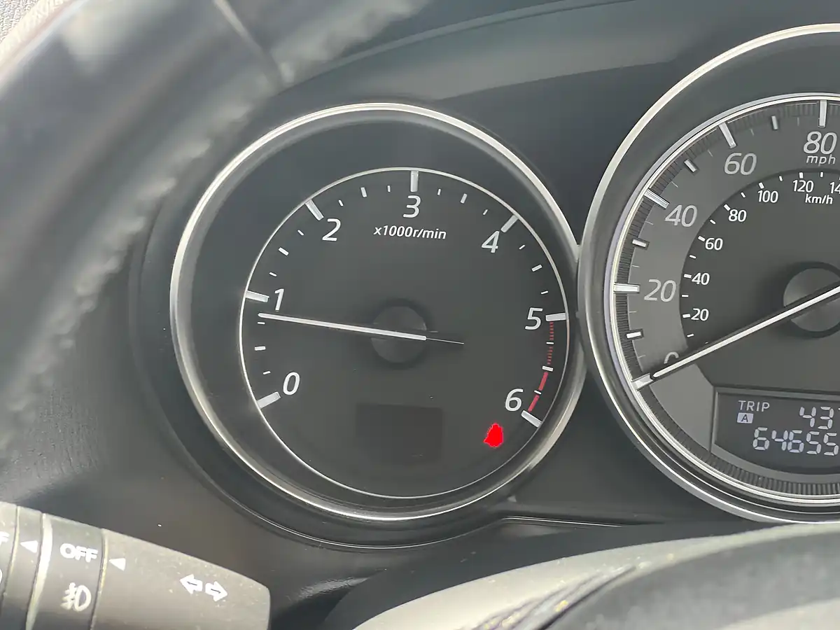 Used 2015 Mazda CX-5 Se-L Nav Silver - Interior and Exterior details 14