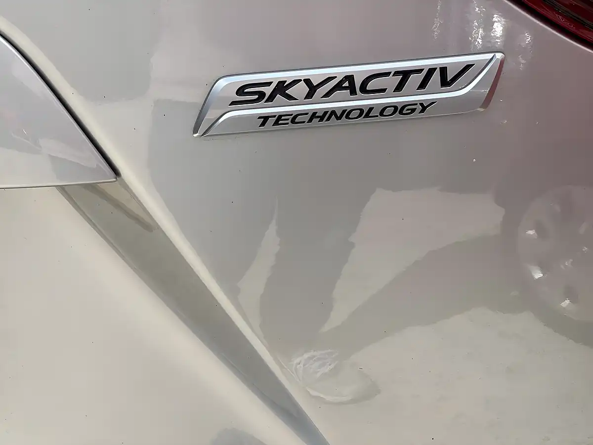 Used 2015 Mazda CX-5 Se-L Nav Silver - Interior and Exterior details 5
