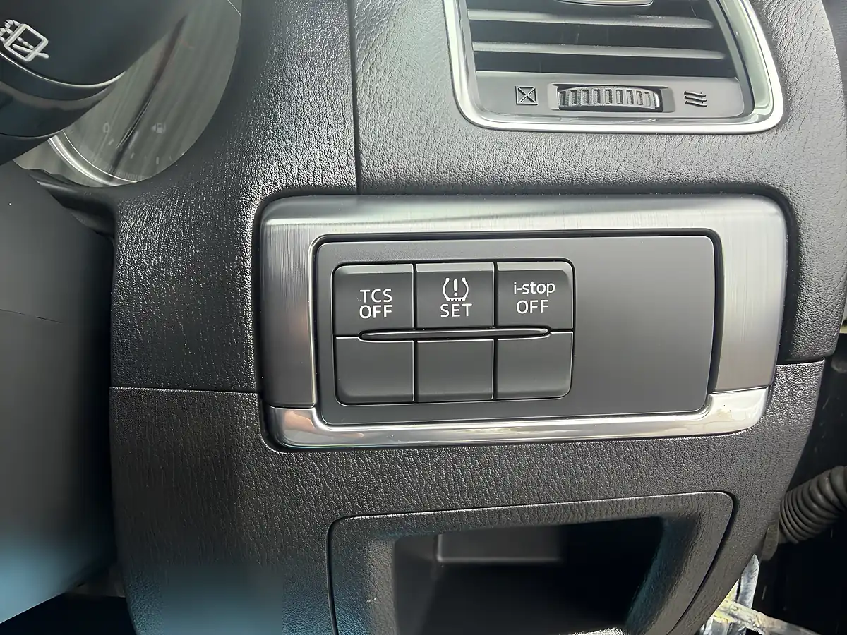 Used 2015 Mazda CX-5 Sport Nav Black - Interior and Exterior details 18