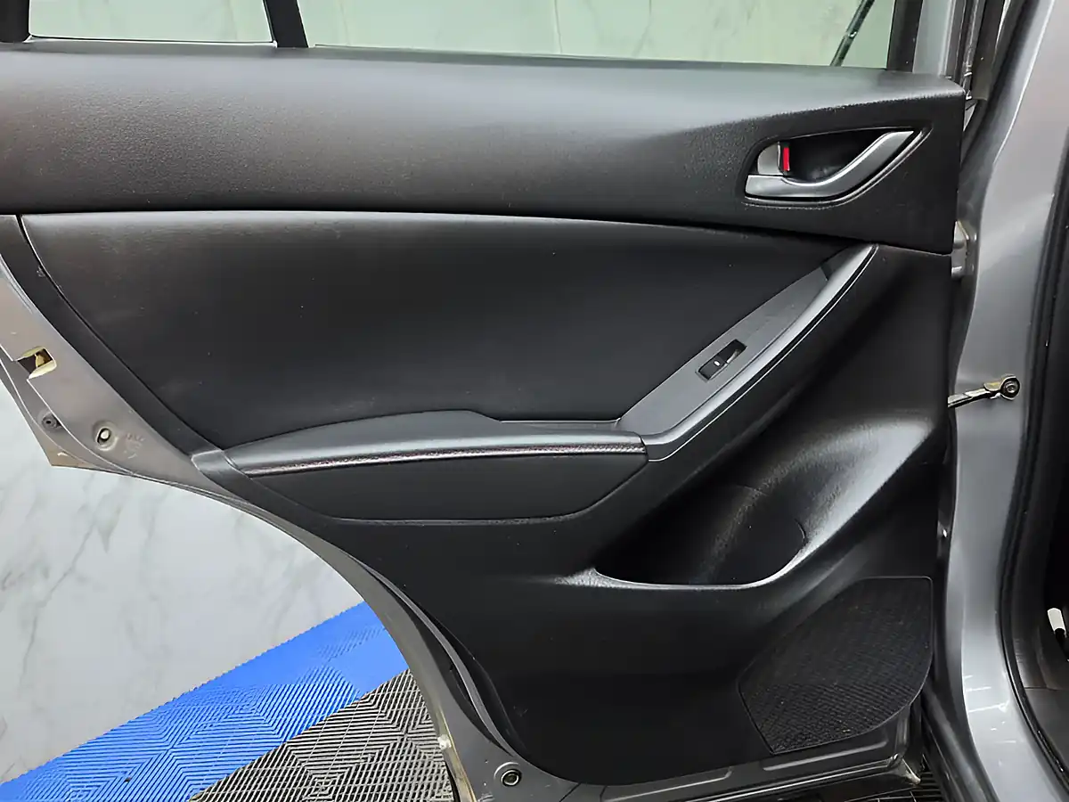 Used 2015 Mazda CX-5 Sport Nav Silver - Interior and Exterior details 17