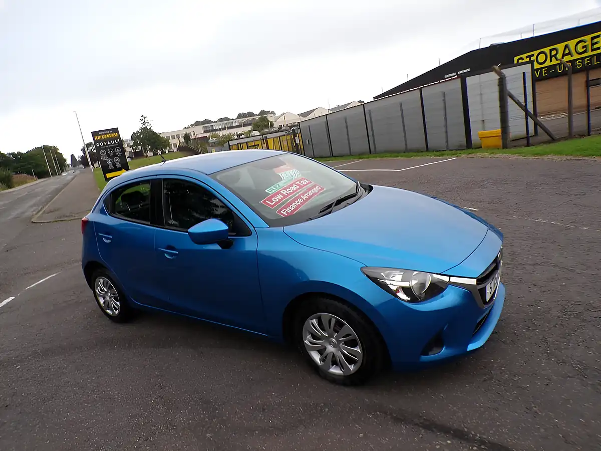 Used 2015 Mazda Mazda2 Se Blue - Interior and Exterior details 15