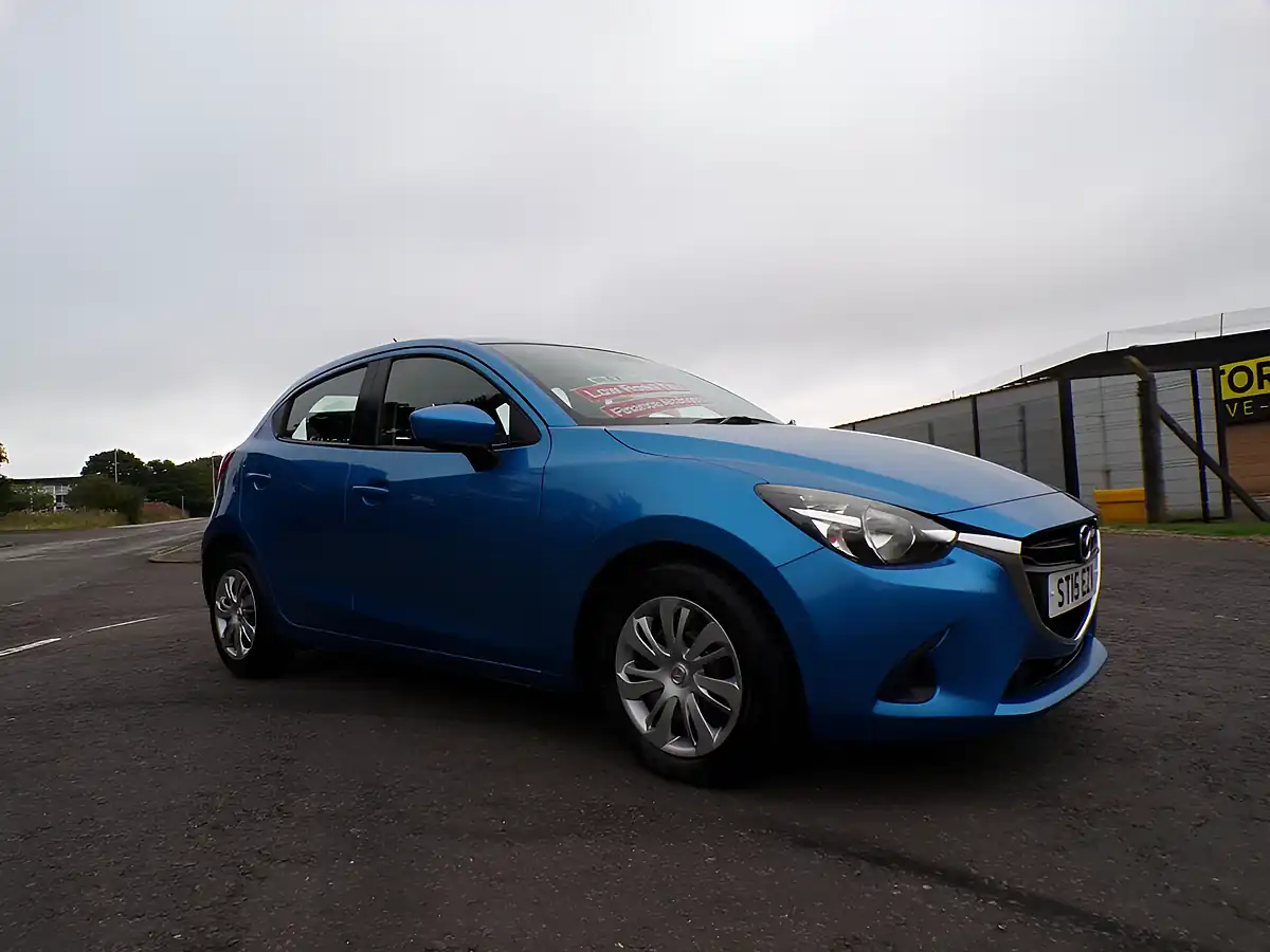 Used 2015 Mazda Mazda2 Se Blue - Interior and Exterior details 16