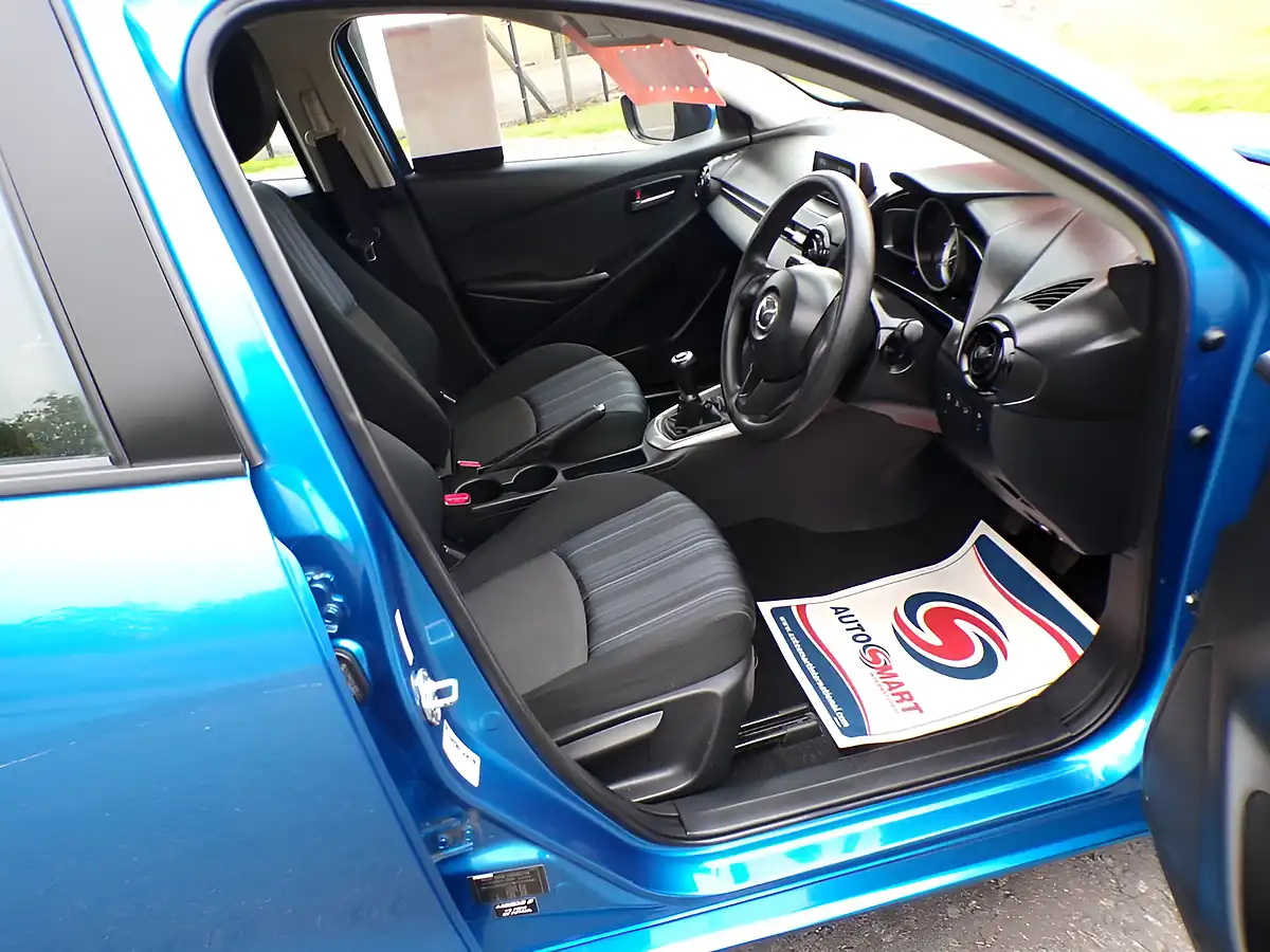Used 2015 Mazda Mazda2 Se Blue - Interior and Exterior details 3