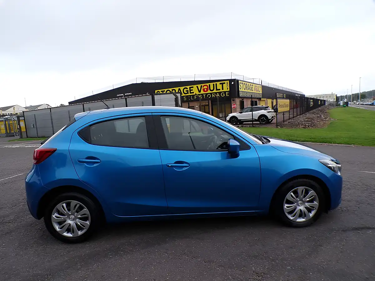 Used 2015 Mazda Mazda2 Se Blue - Interior and Exterior details 5