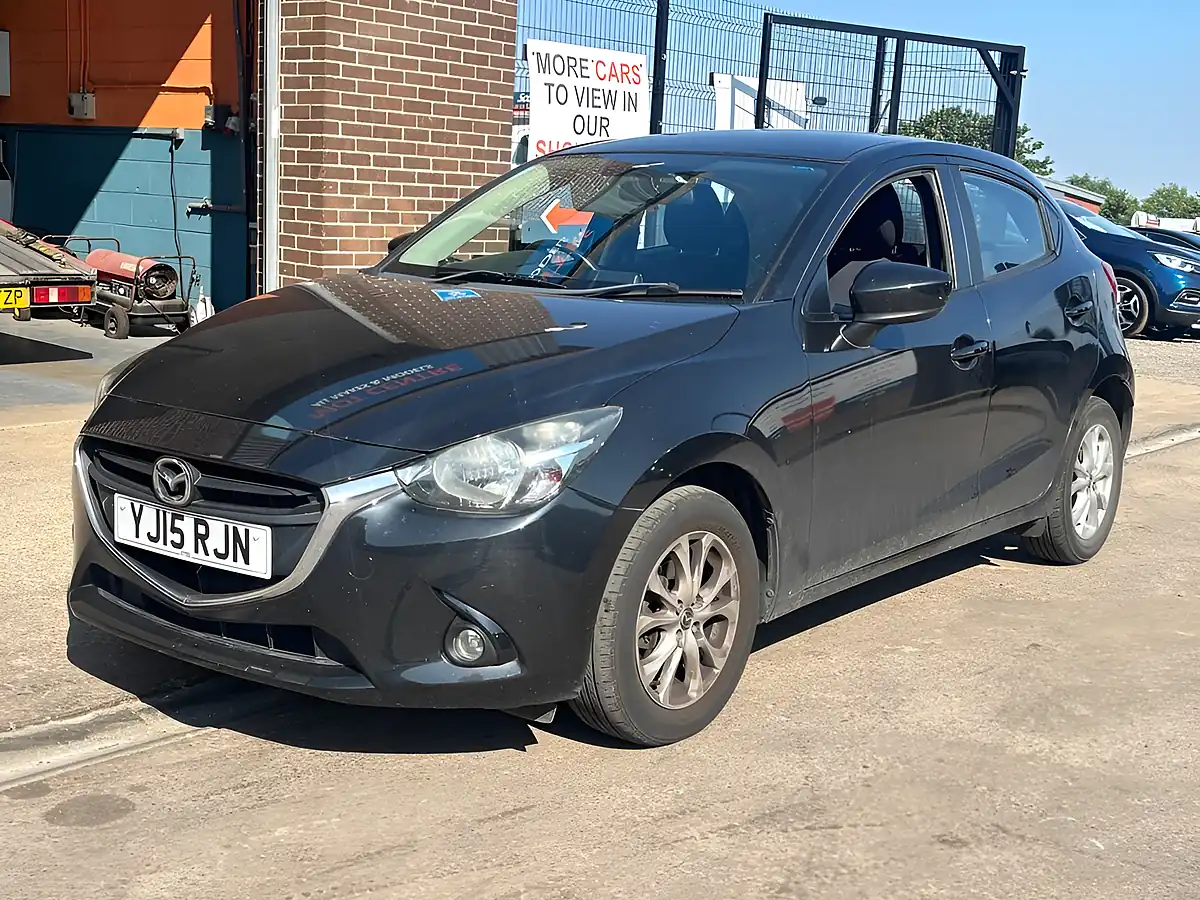 Used 2015 Mazda Mazda2 Se-L Black - Interior and Exterior details 3
