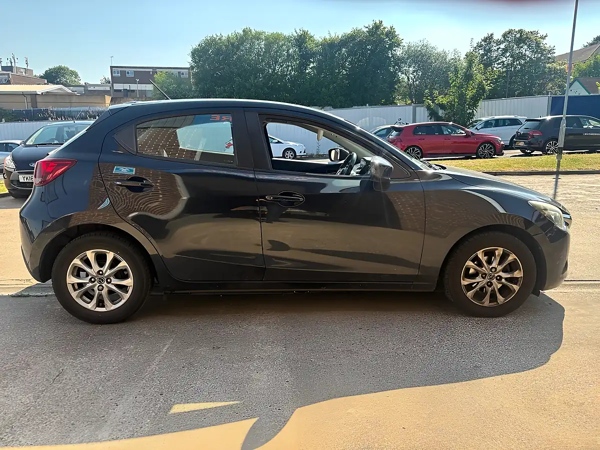 Used 2015 Mazda Mazda2 Se-L Black - Interior and Exterior details 8