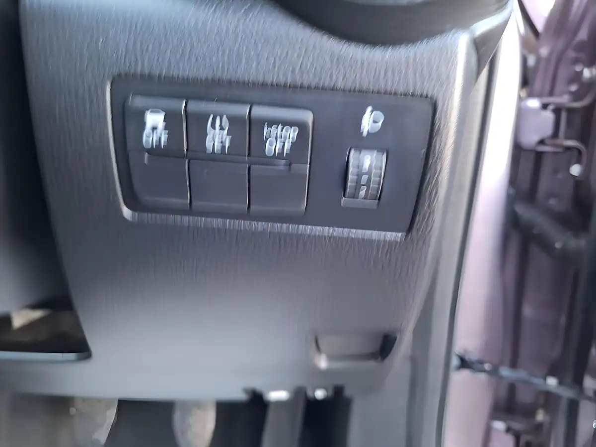 Used 2015 Mazda Mazda2 Se Purple - Interior and Exterior details 14