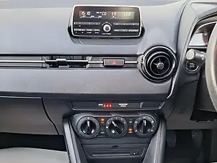 Used 2015 Mazda Mazda2 Se Purple - Interior and Exterior details 17