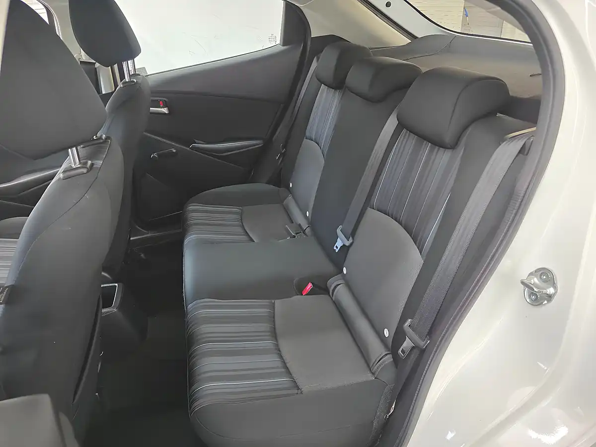 Used 2015 Mazda Mazda2 Se White - Interior and Exterior details 11