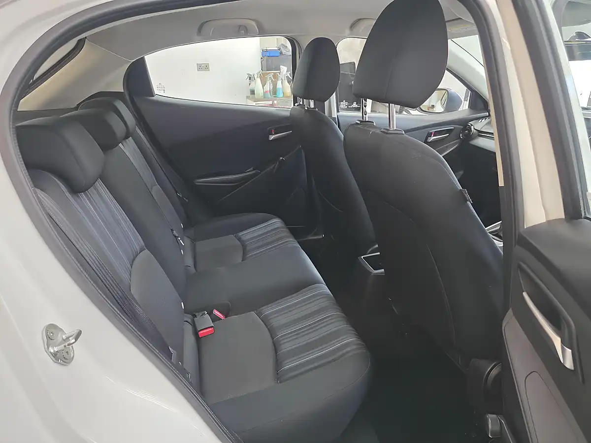 Used 2015 Mazda Mazda2 Se White - Interior and Exterior details 9