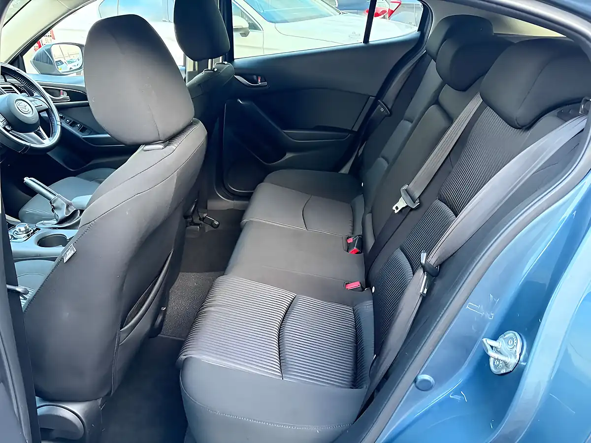 Used 2015 Mazda Mazda3 Se-L Nav Blue - Interior and Exterior details 12