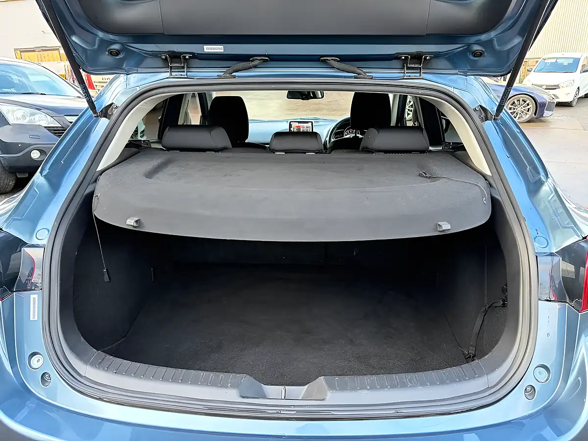 Used 2015 Mazda Mazda3 Se-L Nav Blue - Interior and Exterior details 17