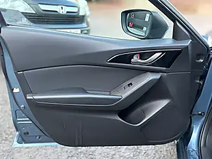 Used 2015 Mazda Mazda3 Se-L Nav Blue - Interior and Exterior details 19