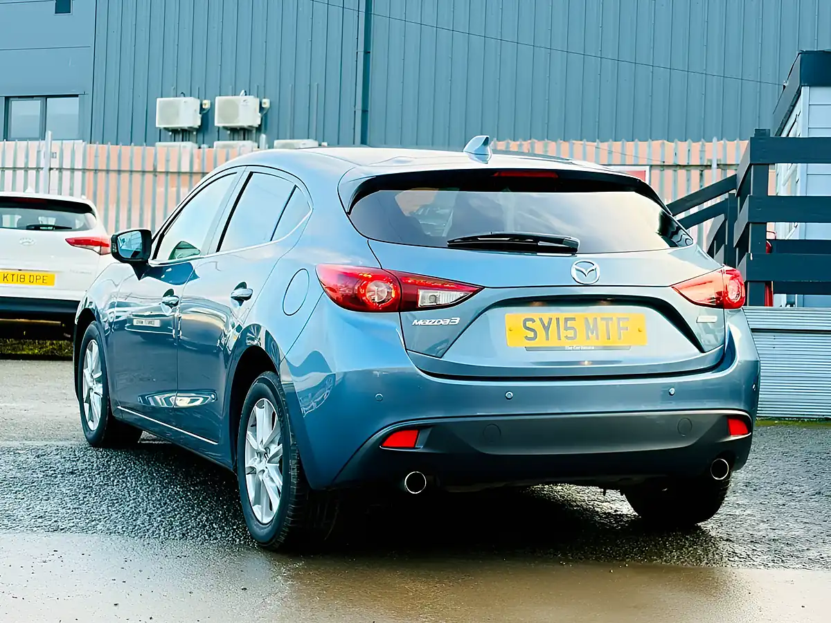 Used 2015 Mazda Mazda3 Se-L Nav Blue - Interior and Exterior details 3