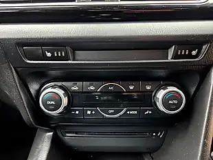 Used 2015 Mazda Mazda3 Se-L Nav Blue - Interior and Exterior details 14