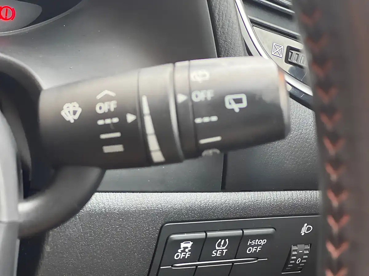 Used 2015 Mazda Mazda3 Se Nav Silver - Interior and Exterior details 12