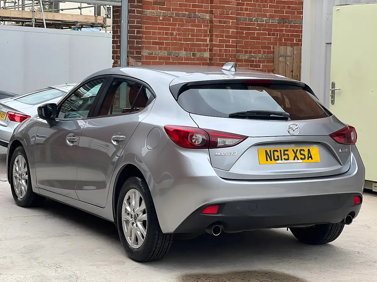 Used 2015 Mazda Mazda3 Se Nav Silver - Interior and Exterior details 3