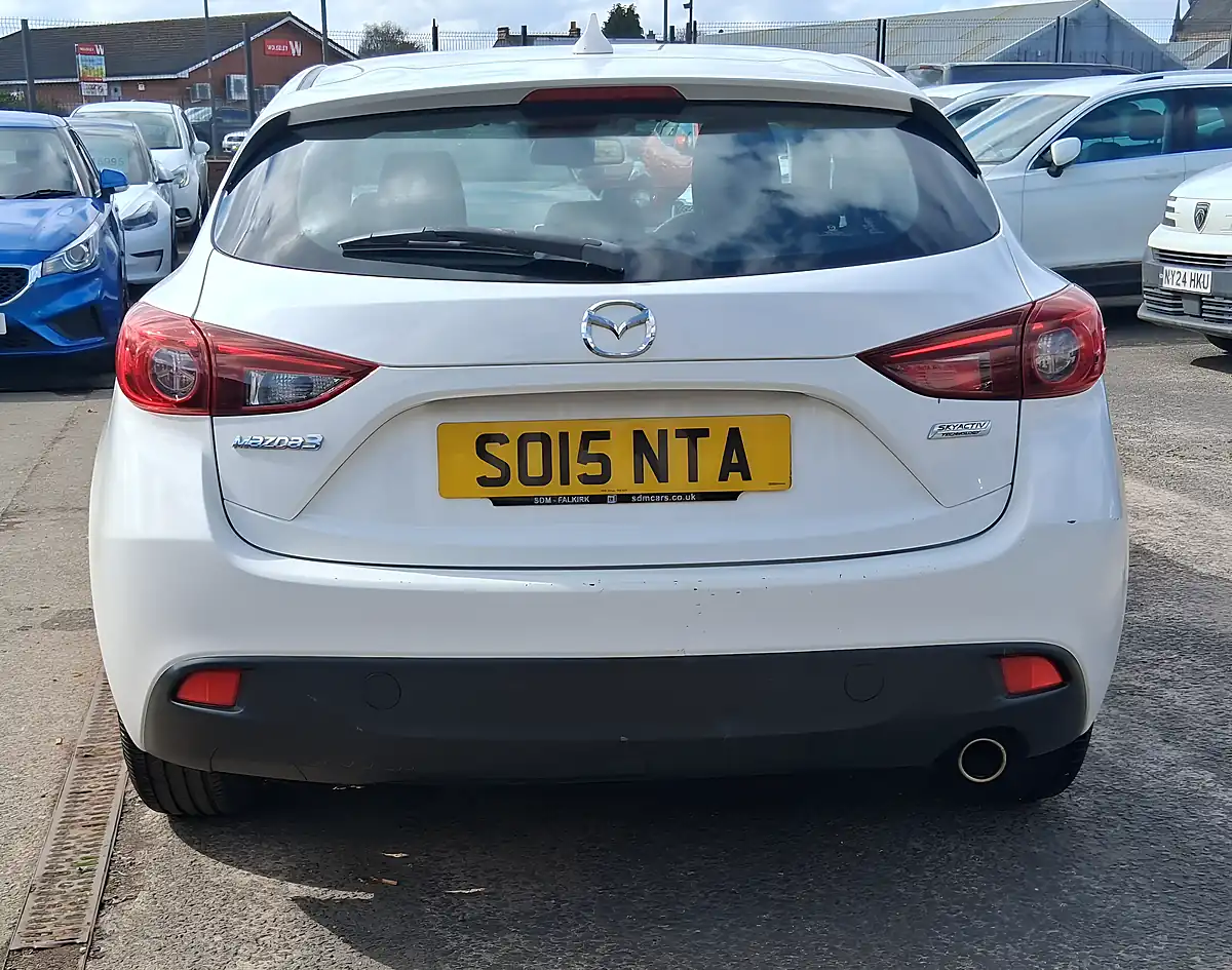 Used 2015 Mazda Mazda3 Se White - Interior and Exterior details 6