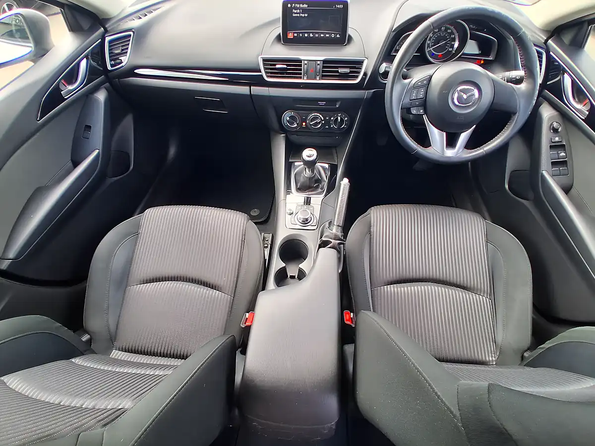 Used 2015 Mazda Mazda3 Se White - Interior and Exterior details 9