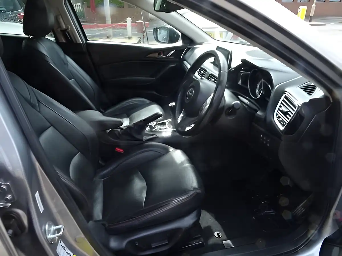 Used 2015 Mazda Mazda3 Sport Nav Silver - Interior and Exterior details 15