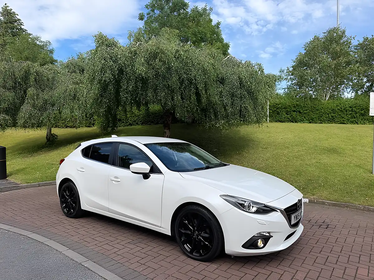 Used 2015 Mazda Mazda3 Sport Nav White - Interior and Exterior details 8