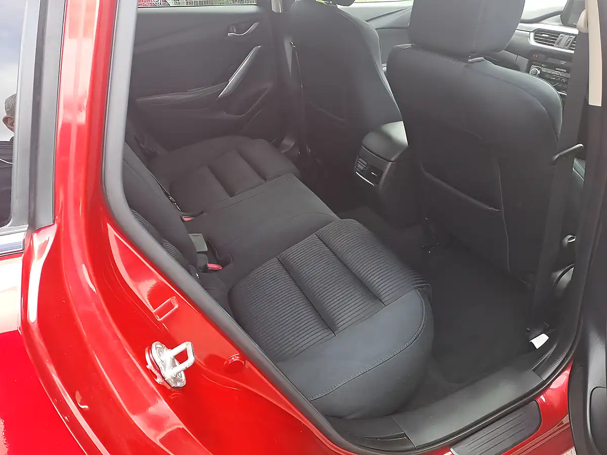 Used 2015 Mazda Mazda6 Se-L Soul Red - Interior and Exterior details 8
