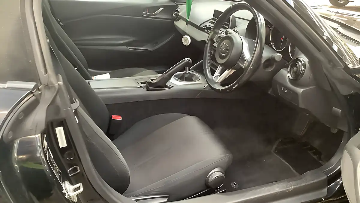 Used 2015 Mazda MX-5 Se Black - Interior and Exterior details 15