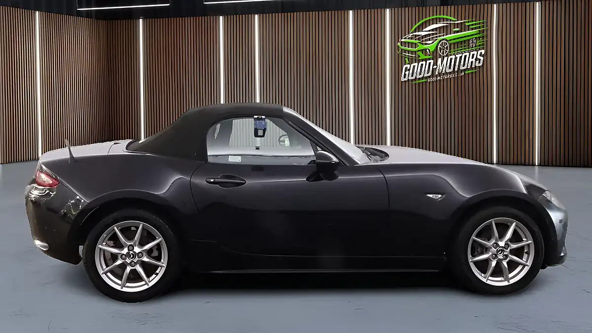 Used 2015 Mazda MX-5 Se Black - Interior and Exterior details 8