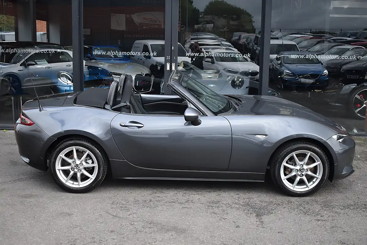 Used 2015 Mazda MX-5 Se-L Nav Meteor Grey - Interior and Exterior details 10
