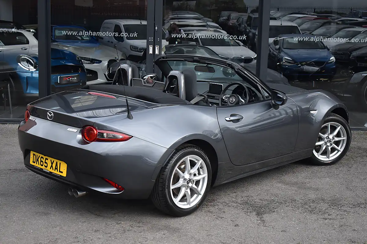 Used 2015 Mazda MX-5 Se-L Nav Meteor Grey - Interior and Exterior details 5