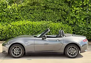 Used 2015 Mazda MX-5 Sport Nav Meteor Grey - Interior and Exterior details 12