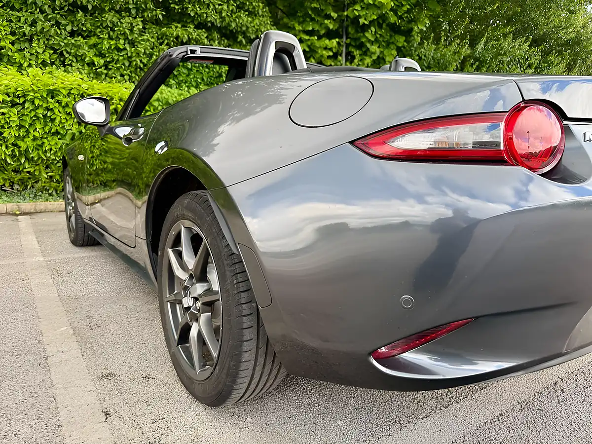 Used 2015 Mazda MX-5 Sport Nav Meteor Grey - Interior and Exterior details 15