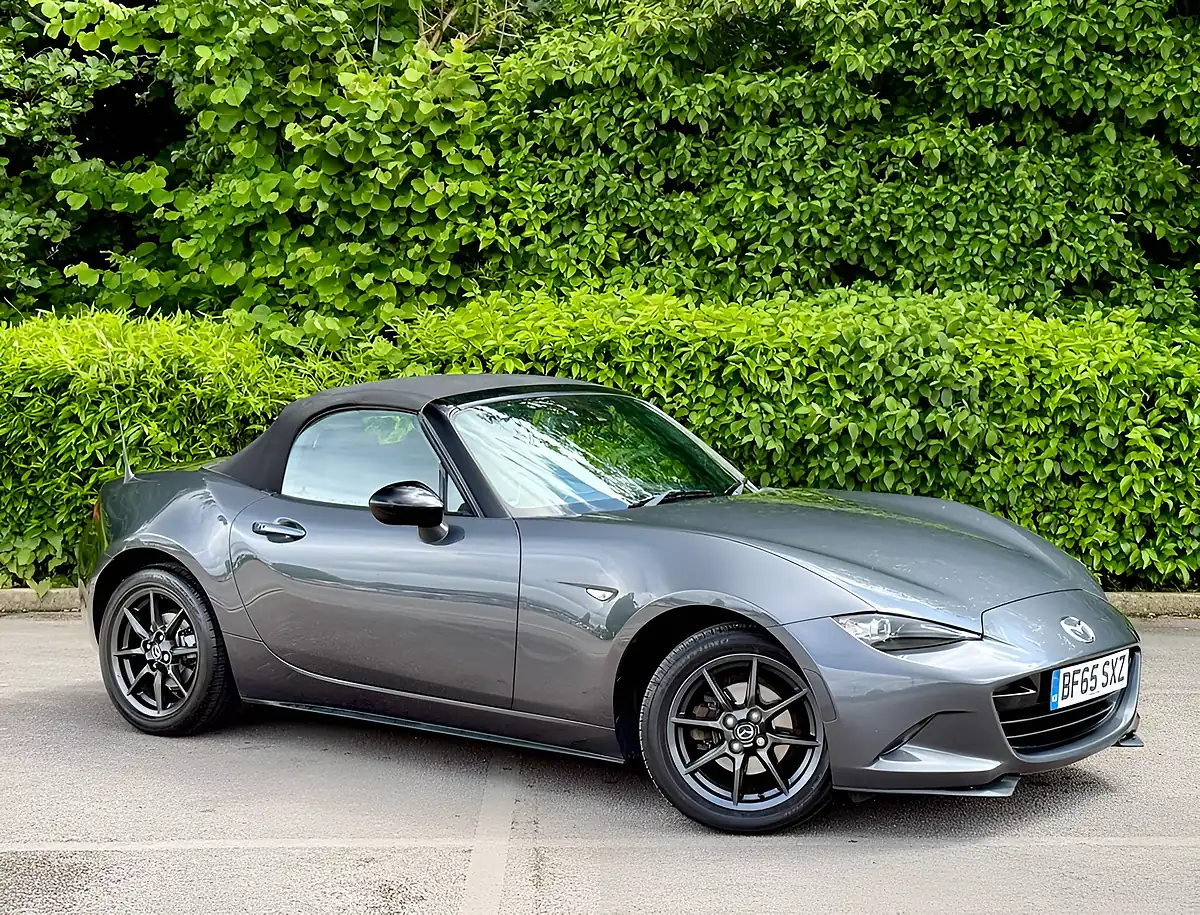Used 2015 Mazda MX-5 Sport Nav Meteor Grey - Interior and Exterior details 2