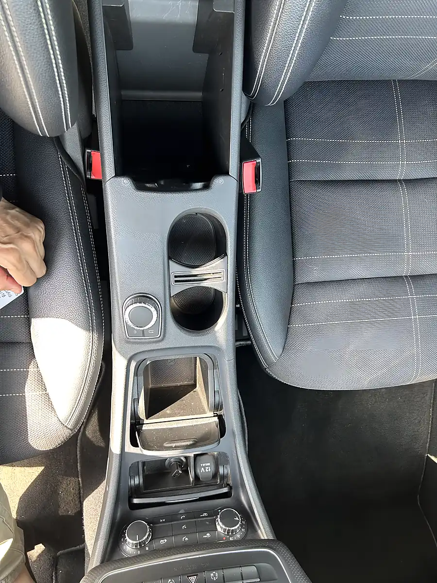 Used 2015 Mercedes a-Class White - Interior and Exterior details 12