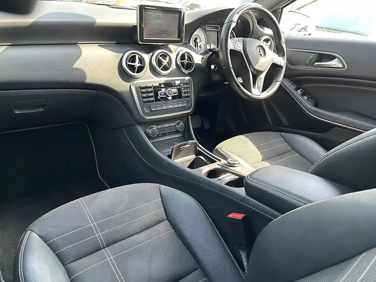 Used 2015 Mercedes a-Class White - Interior and Exterior details 16