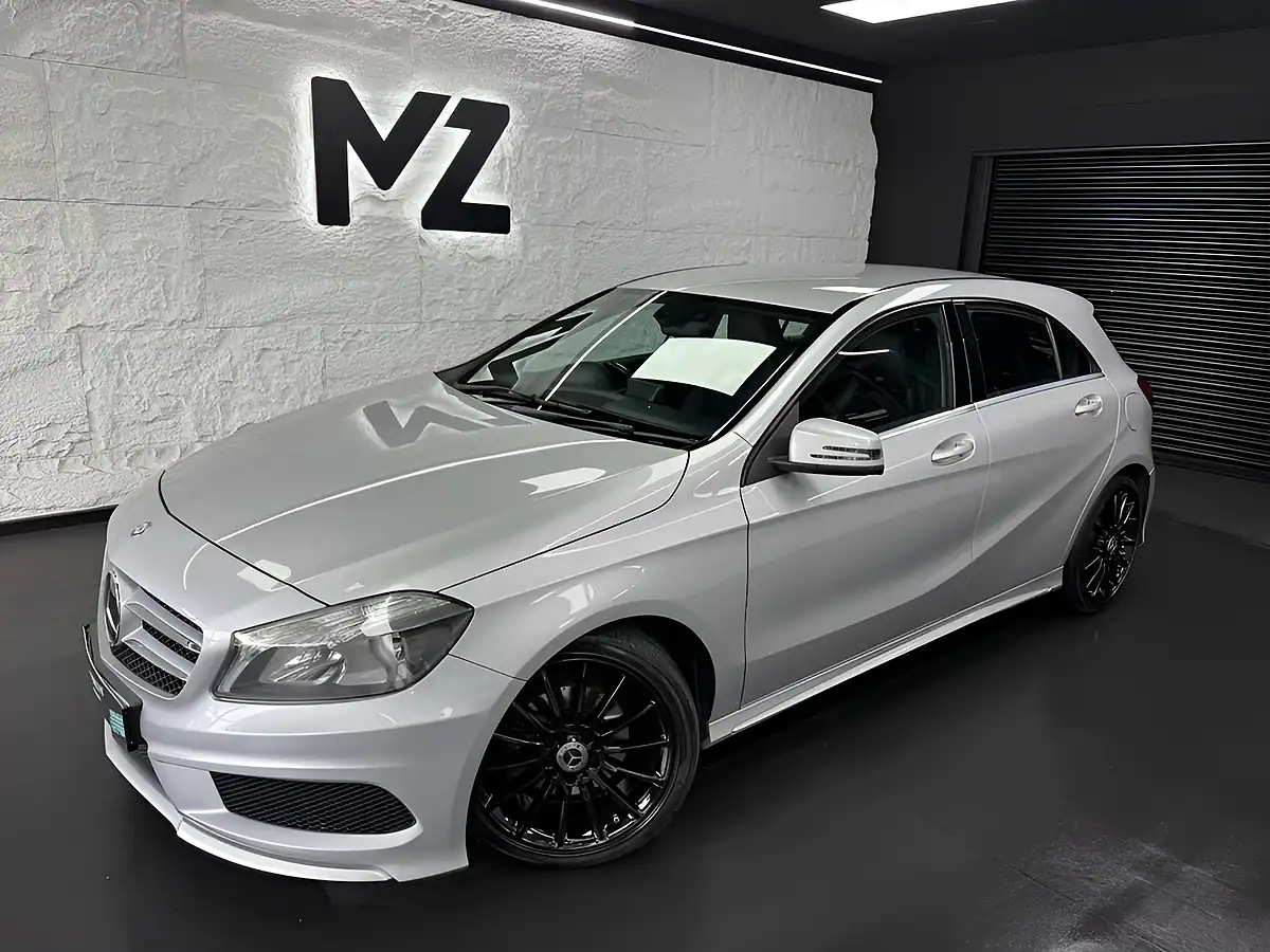 Used 2015 Mercedes-Benz a Class AMG Sport Silver - Front View