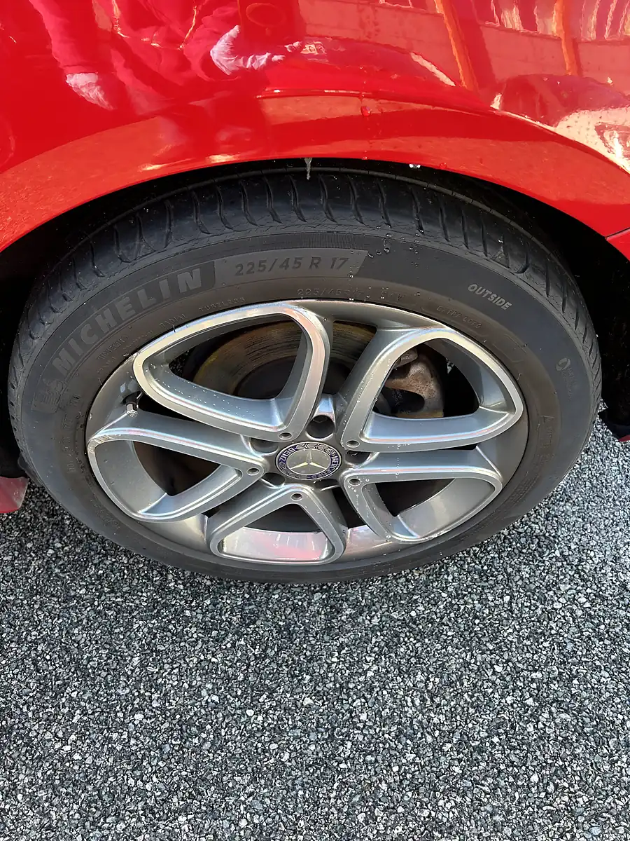 Used 2015 Mercedes-Benz a-Class Red - Interior and Exterior details 18