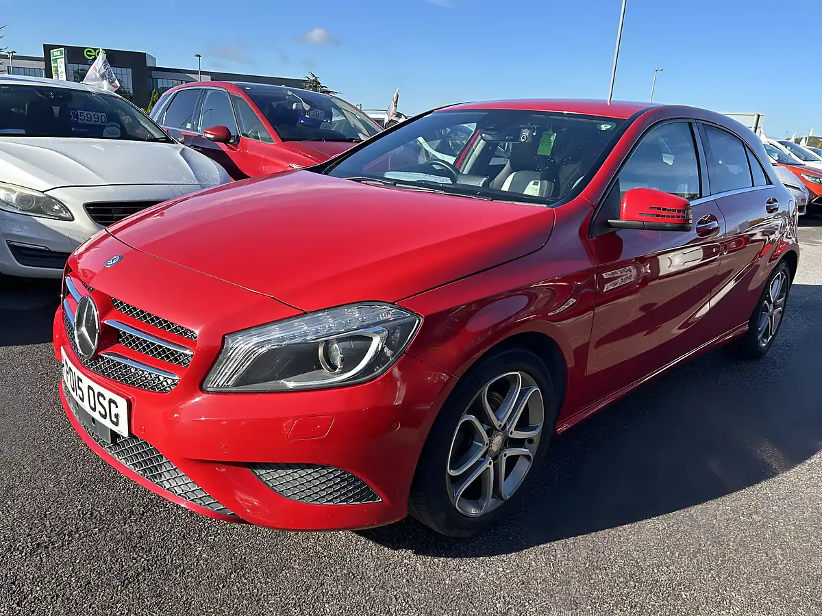 Used 2015 Mercedes-Benz a-Class Red - Interior and Exterior details 3