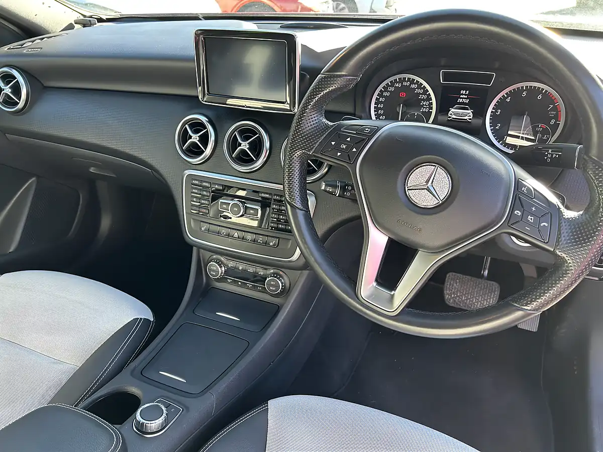 Used 2015 Mercedes-Benz a-Class Red - Interior and Exterior details 7