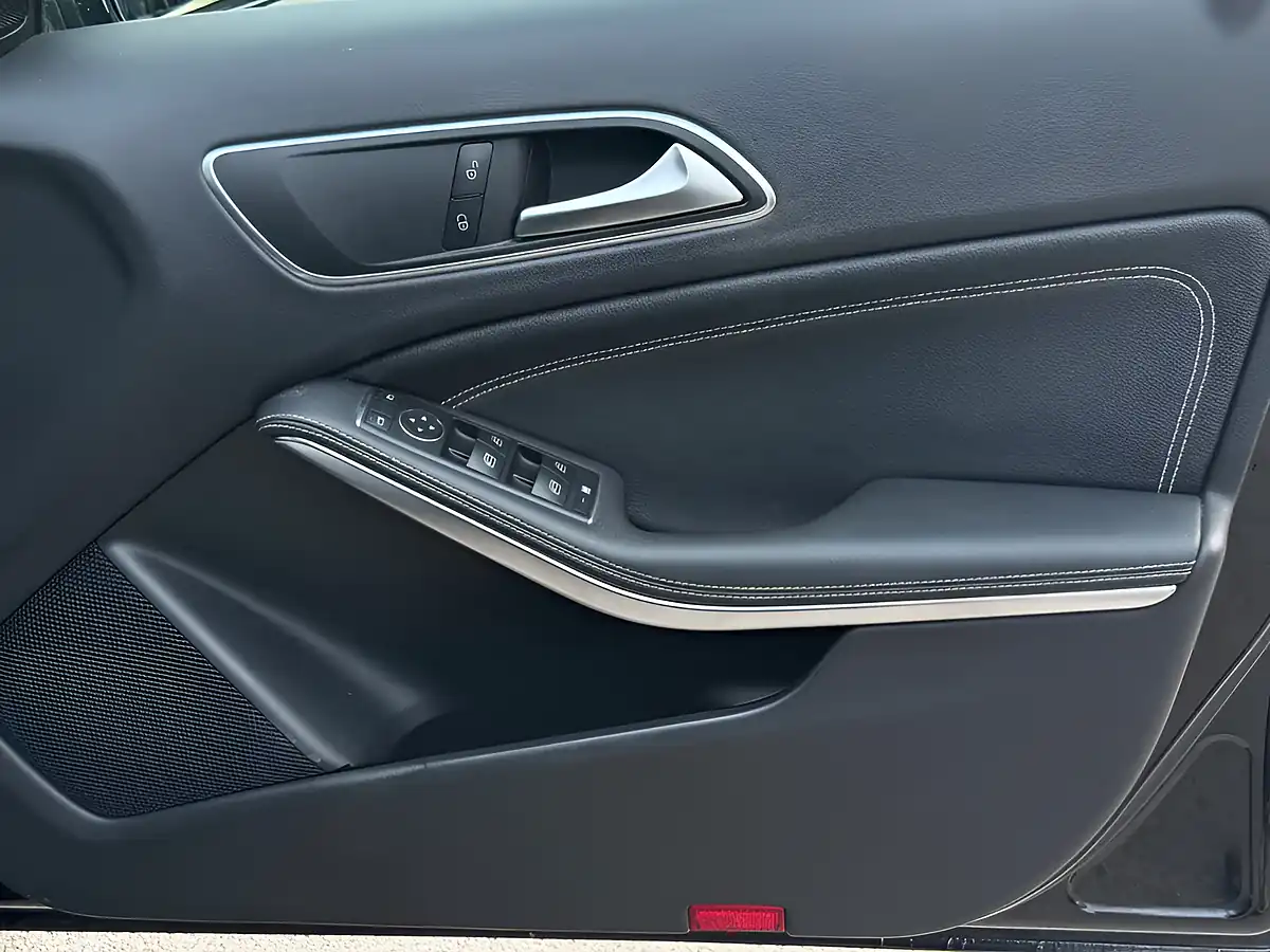 Used 2015 Mercedes-Benz a Class Se Black - Interior and Exterior details 15