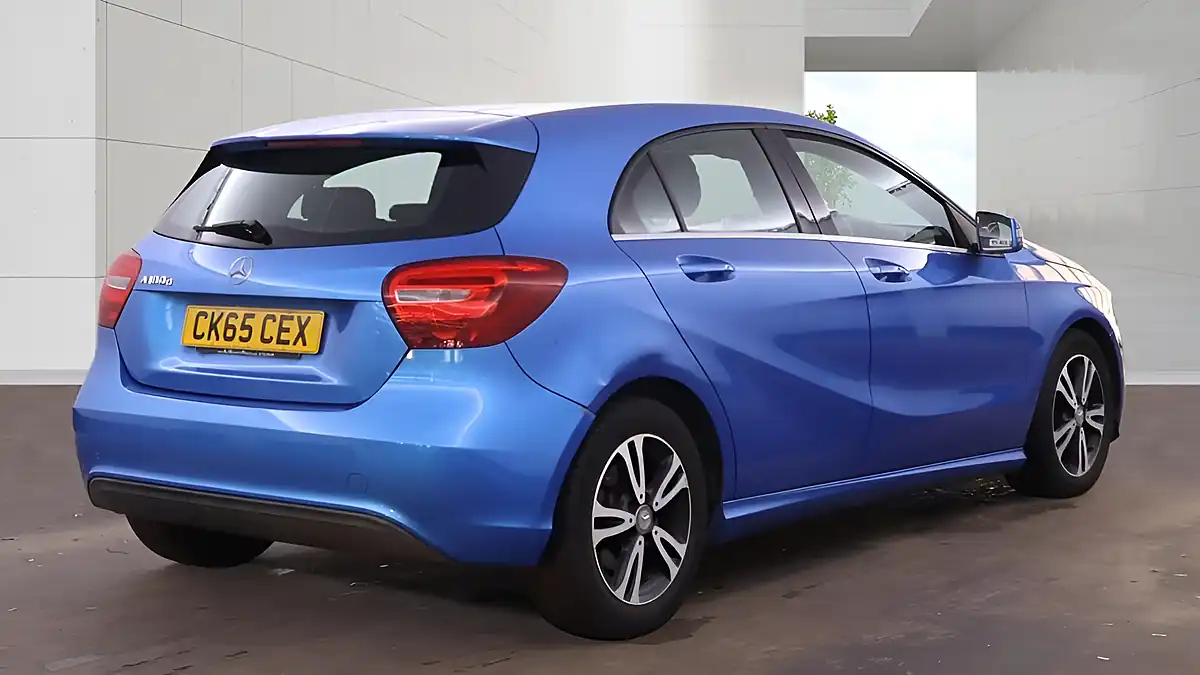 Used 2015 Mercedes-Benz a-Class Se Blue - Interior and Exterior details 10