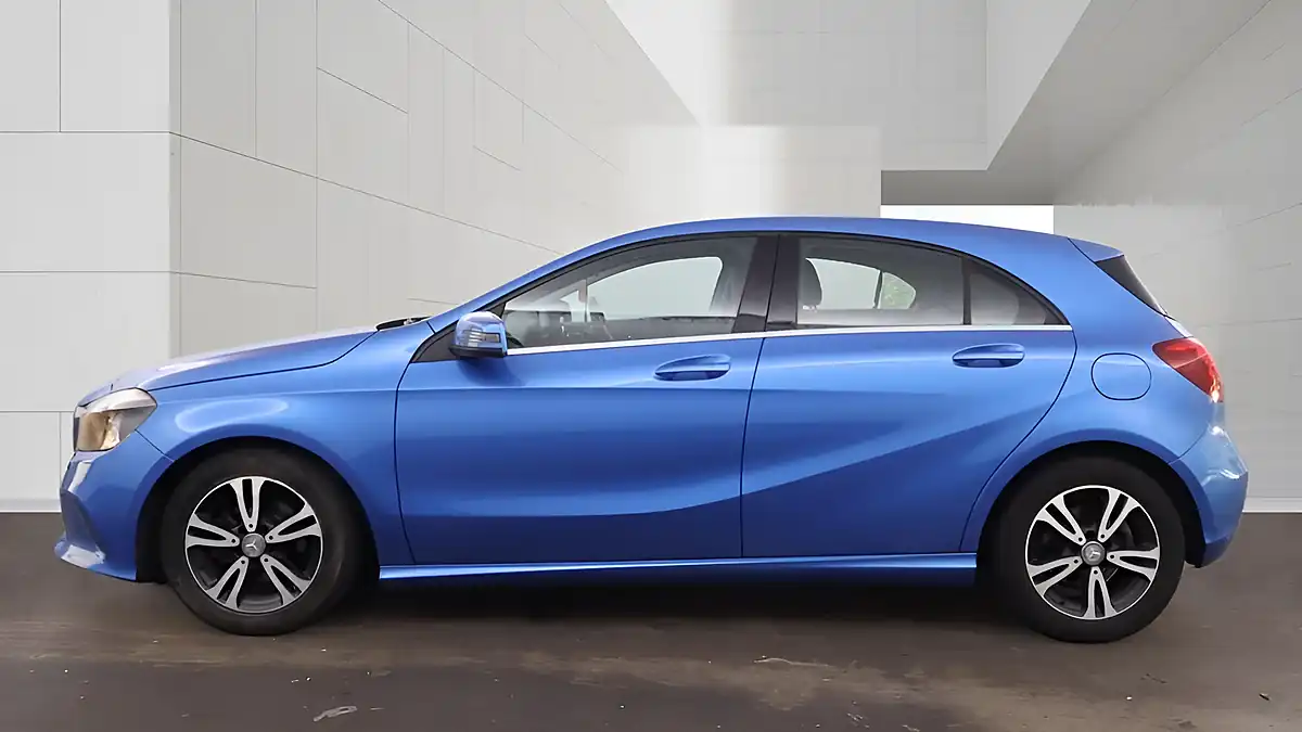 Used 2015 Mercedes-Benz a-Class Se Blue - Interior and Exterior details 12