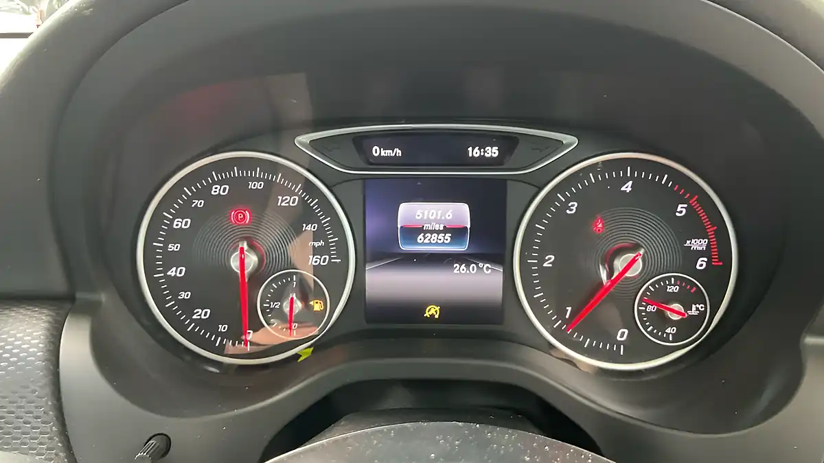 Used 2015 Mercedes-Benz a-Class Se Blue - Interior and Exterior details 18