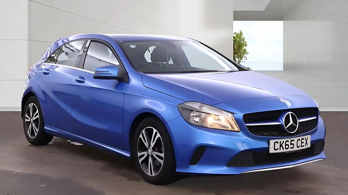 Used 2015 Mercedes-Benz a-Class Se Blue - Interior and Exterior details 7