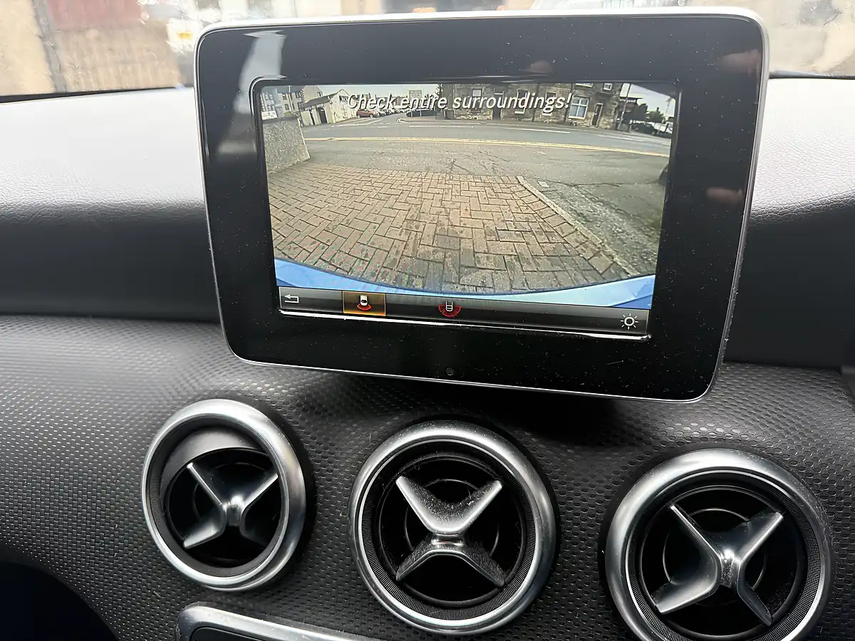 Used 2015 Mercedes-Benz a Class Se Blue - Interior and Exterior details 9
