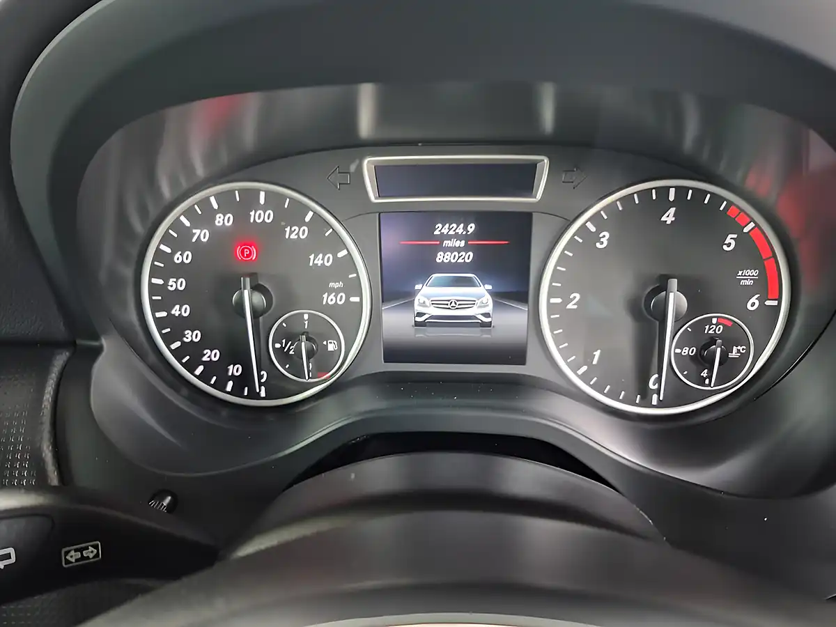 Used 2015 Mercedes-Benz a Class Se Blue - Interior and Exterior details 15