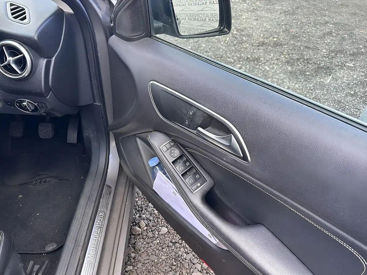 Used 2015 Mercedes-Benz a Class Se Grey - Interior and Exterior details 11