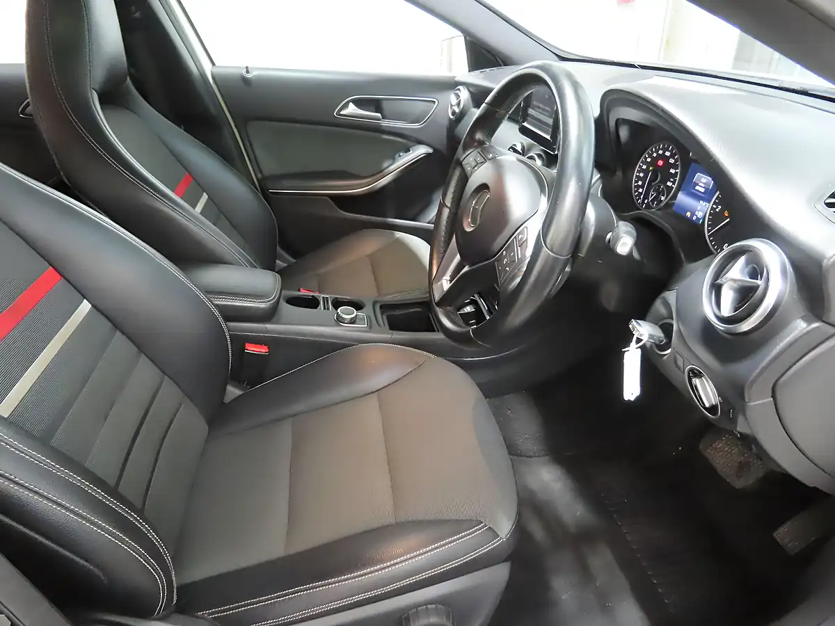 Used 2015 Mercedes-Benz a Class Se White - Interior and Exterior details 10