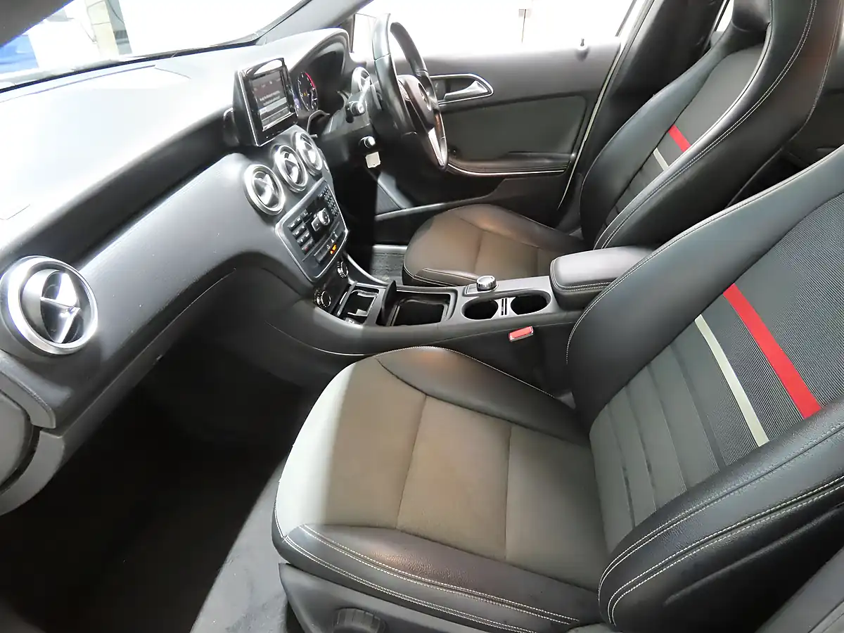 Used 2015 Mercedes-Benz a Class Se White - Interior and Exterior details 11