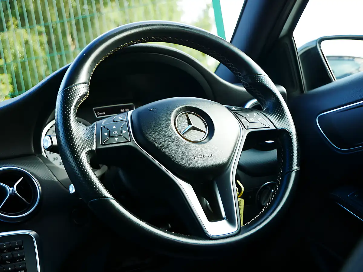 Used 2015 Mercedes-Benz a Class Sport Cirrus White - Interior and Exterior details 11